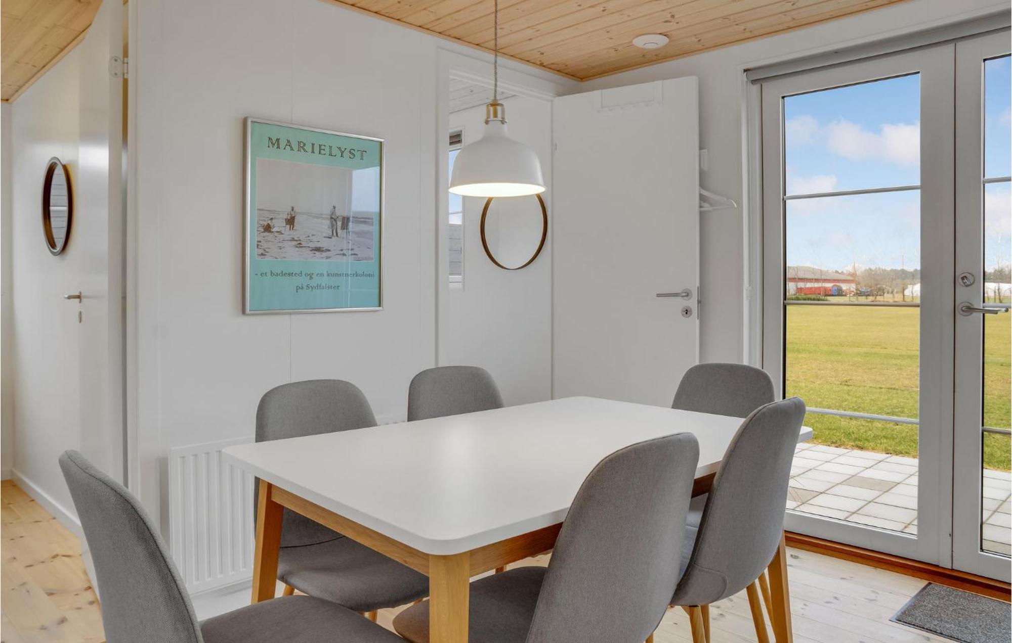 2 Bedroom Gorgeous Apartment In Vaeggerlose Boto By Экстерьер фото